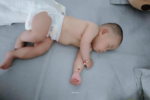 京山孕妇快生了肚子疼